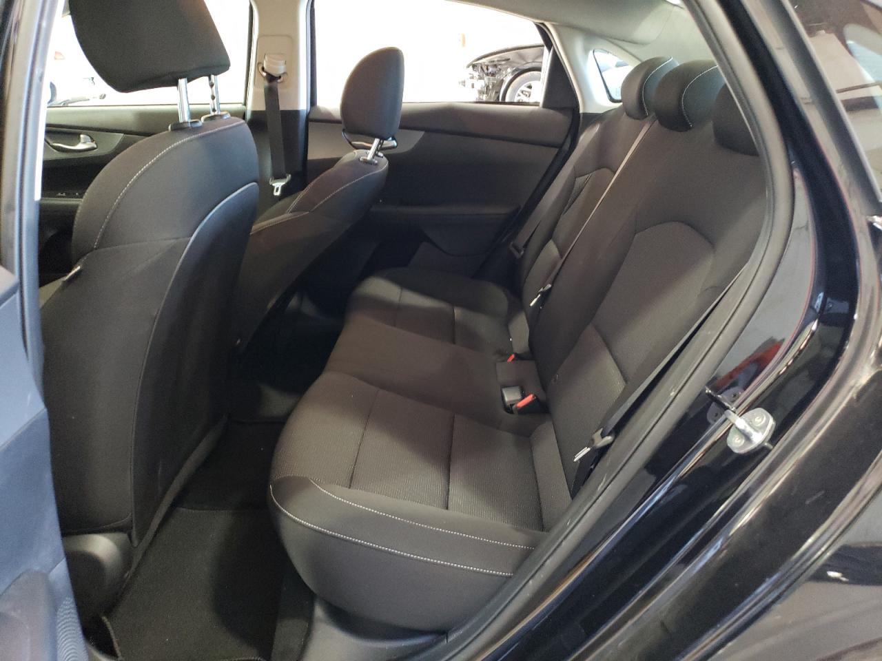 3KPF24AD4ME361595 2021 Kia Forte Fe