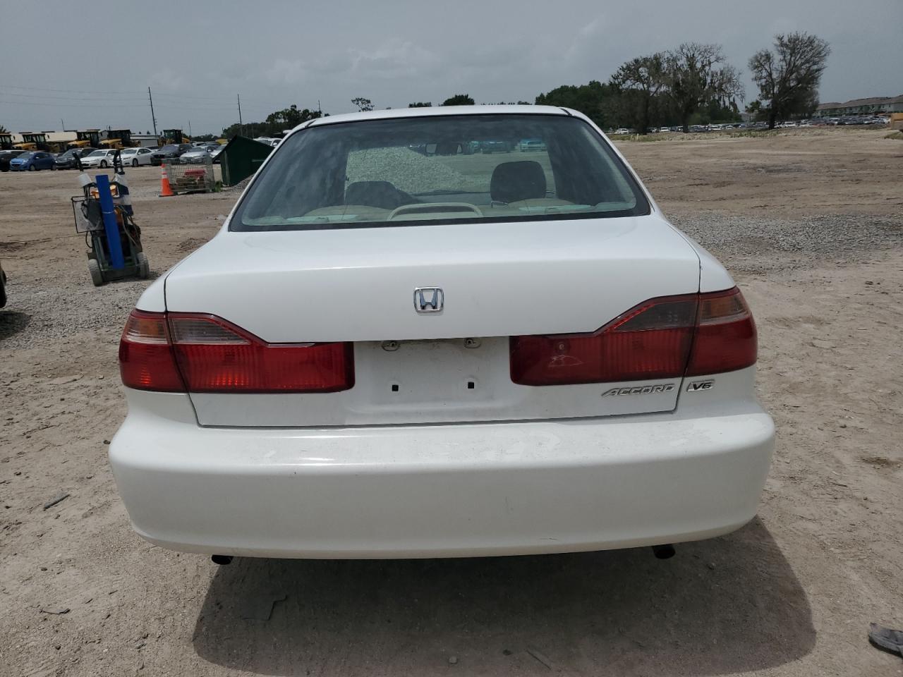 1HGCG1658YA098199 2000 Honda Accord Ex