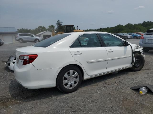 VIN 4T4BF1FK9ER433727 2014 Toyota Camry, L no.3