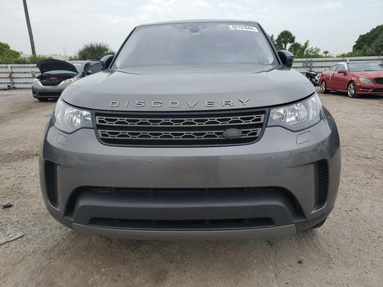 SALRGBBV7HA046608 2017 Land Rover Discovery Se