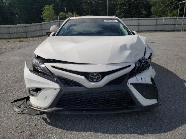 VIN 4T1G11AK7NU039147 2022 Toyota Camry, SE no.5