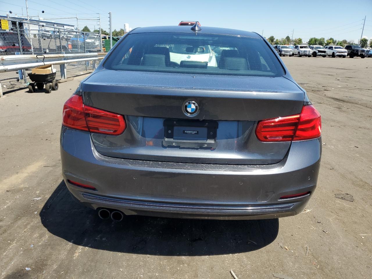 WBA8D9C52HK678359 2017 BMW 330 Xi