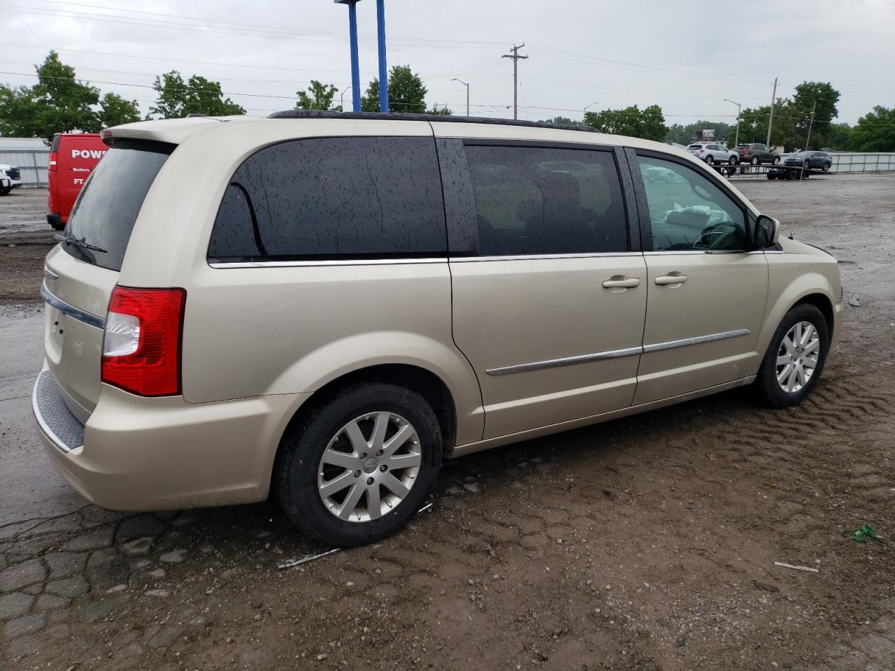 Lot #2733846250 2014 CHRYSLER TOWN & COU