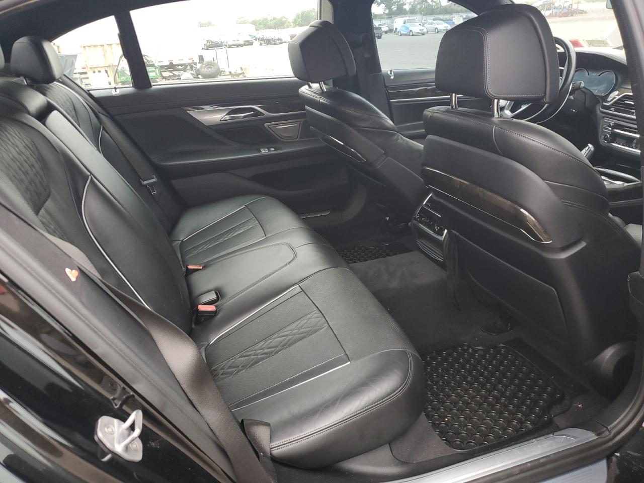 WBA7E2C58HG739622 2017 BMW 740 I