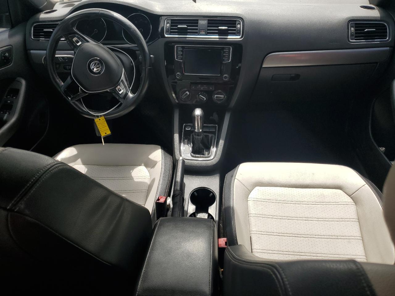 3VWD17AJ0GM260398 2016 Volkswagen Jetta Sport