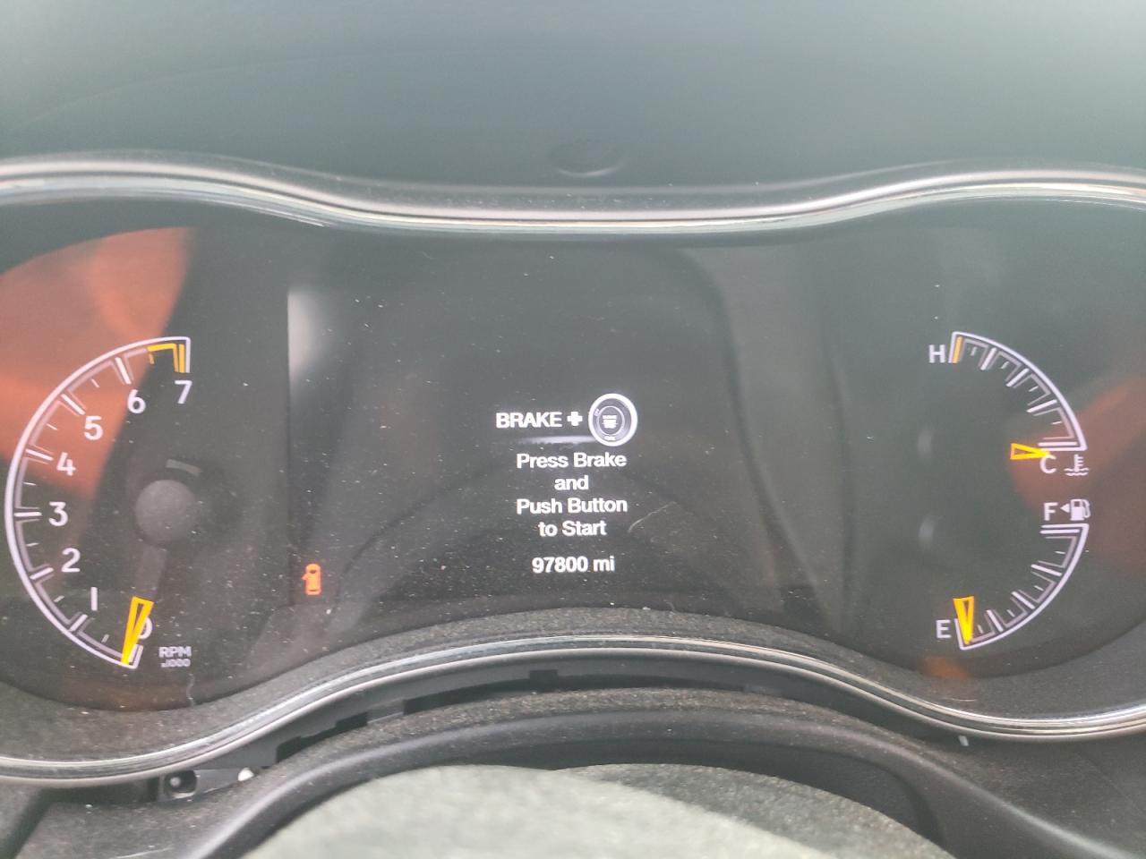 1C4RJFAG2JC105867 2018 Jeep Grand Cherokee Laredo