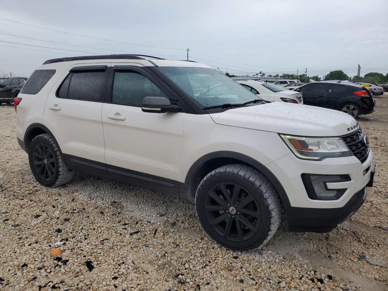 2017 Ford Explorer Xlt vin: 1FM5K8D84HGB58192