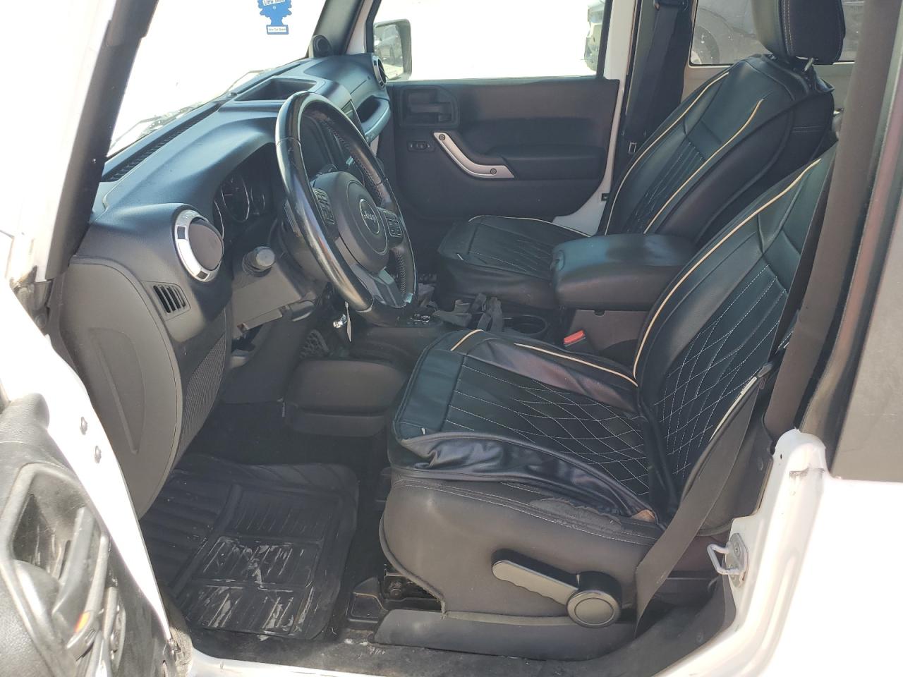 1C4AJWBG3DL586003 2013 Jeep Wrangler Sahara