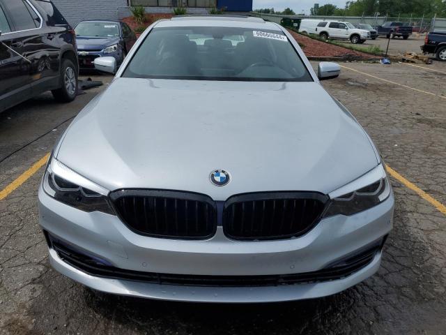 VIN WBAJB1C59JB085418 2018 BMW 5 Series, 530XE no.5