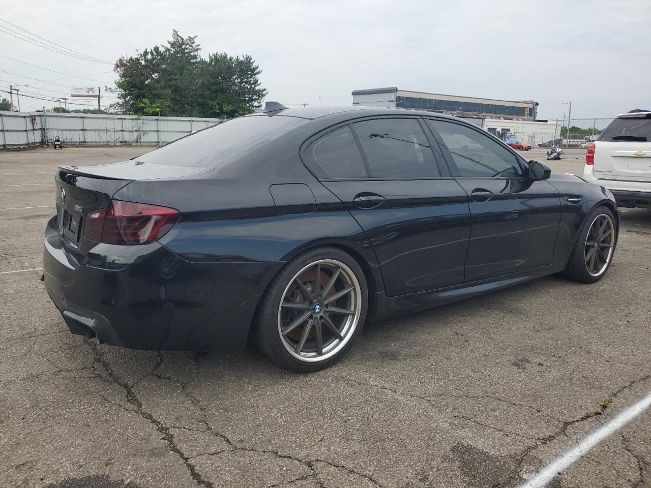 2014 BMW M5 vin: WBSFV9C51ED097368