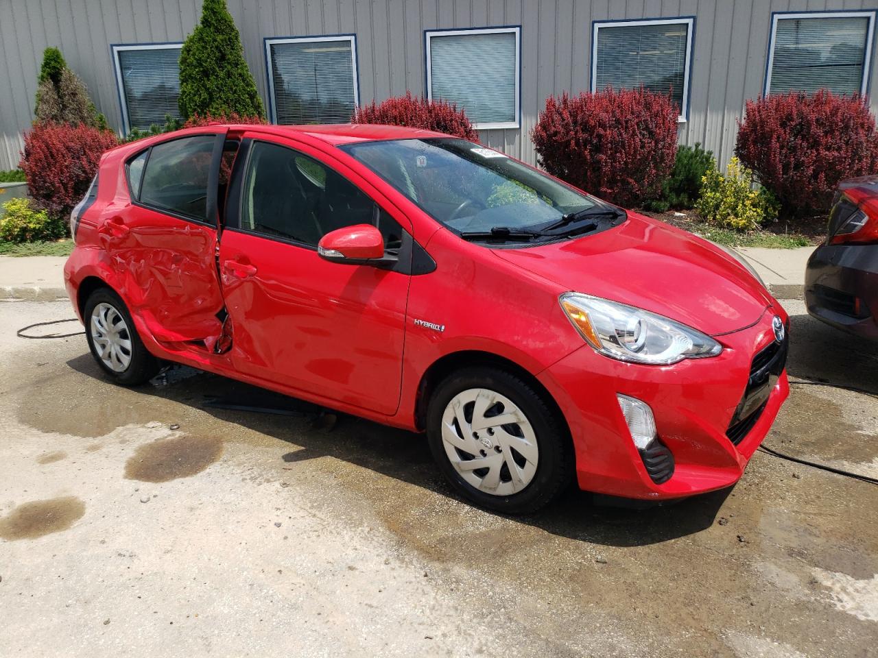 Lot #2733788465 2016 TOYOTA PRIUS C