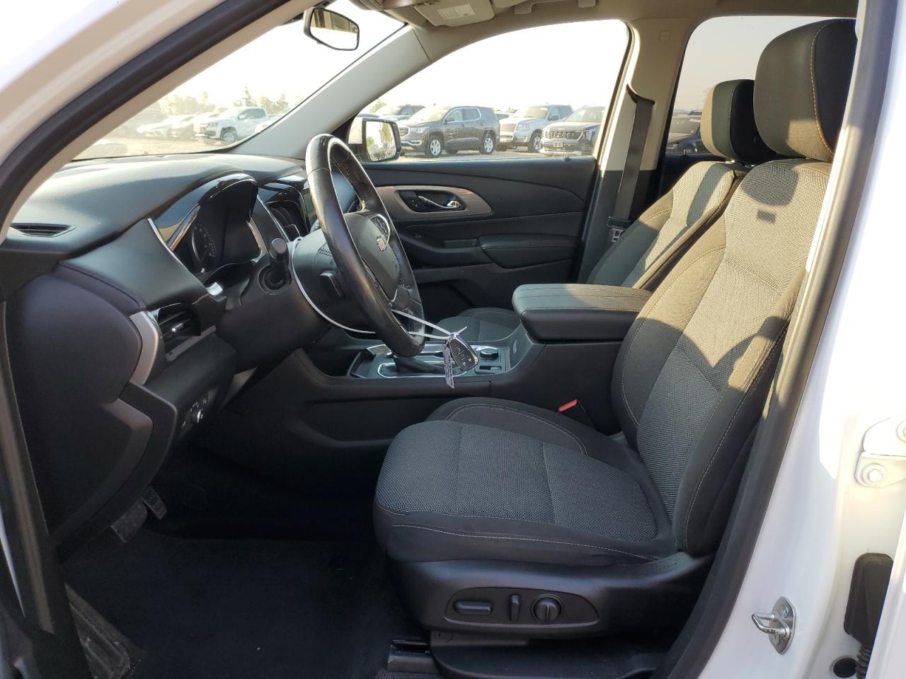 1GNERGKWXKJ124061 2019 Chevrolet Traverse Lt