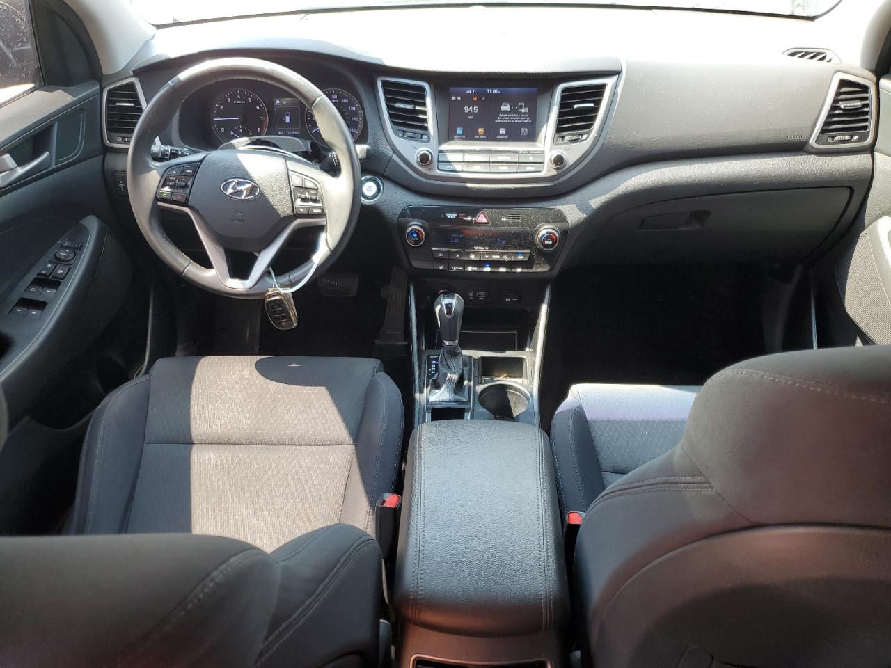 KM8J33A2XJU799725 2018 Hyundai Tucson Value