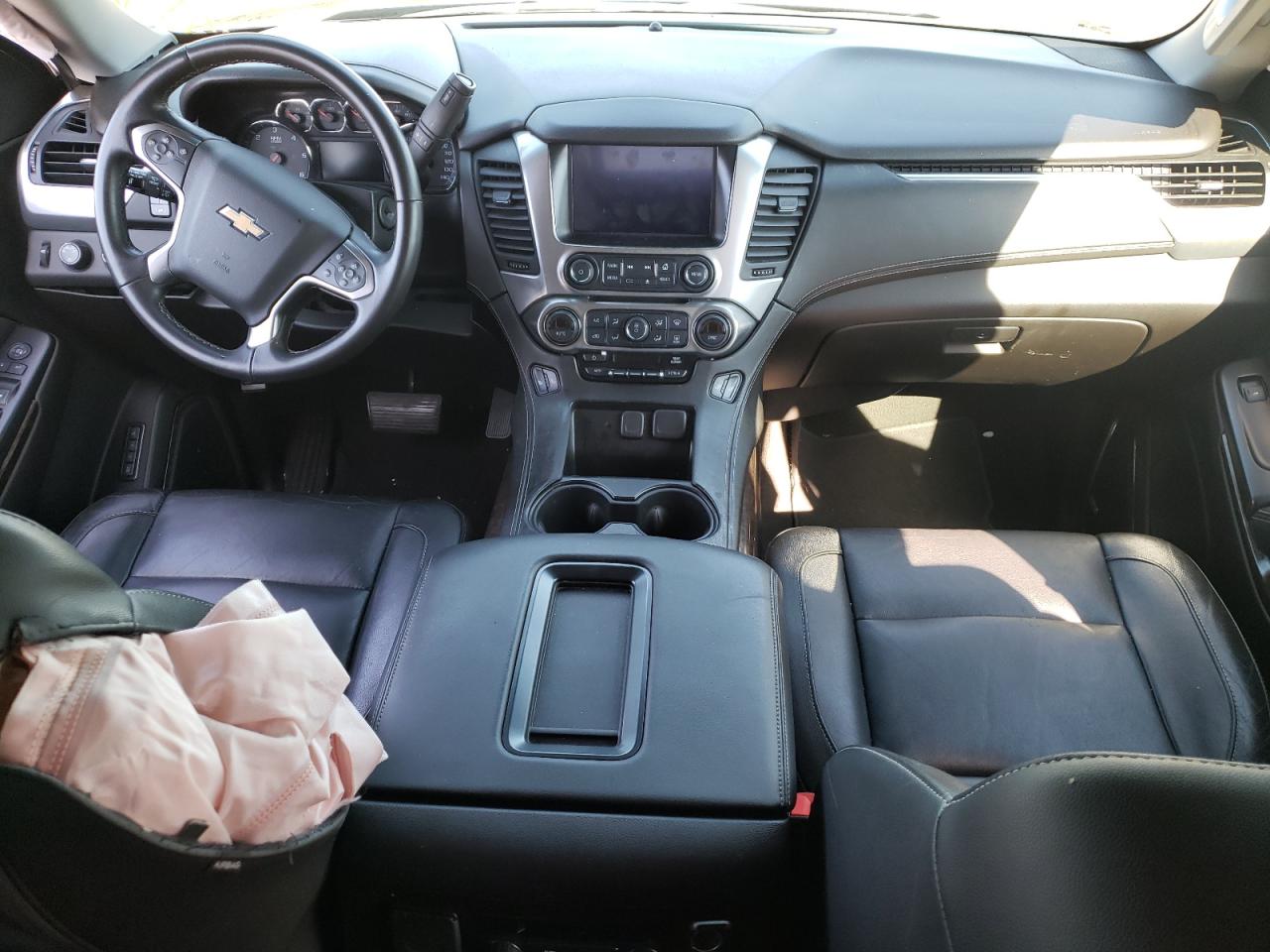 1GNSKBKCXHR137807 2017 Chevrolet Tahoe K1500 Lt
