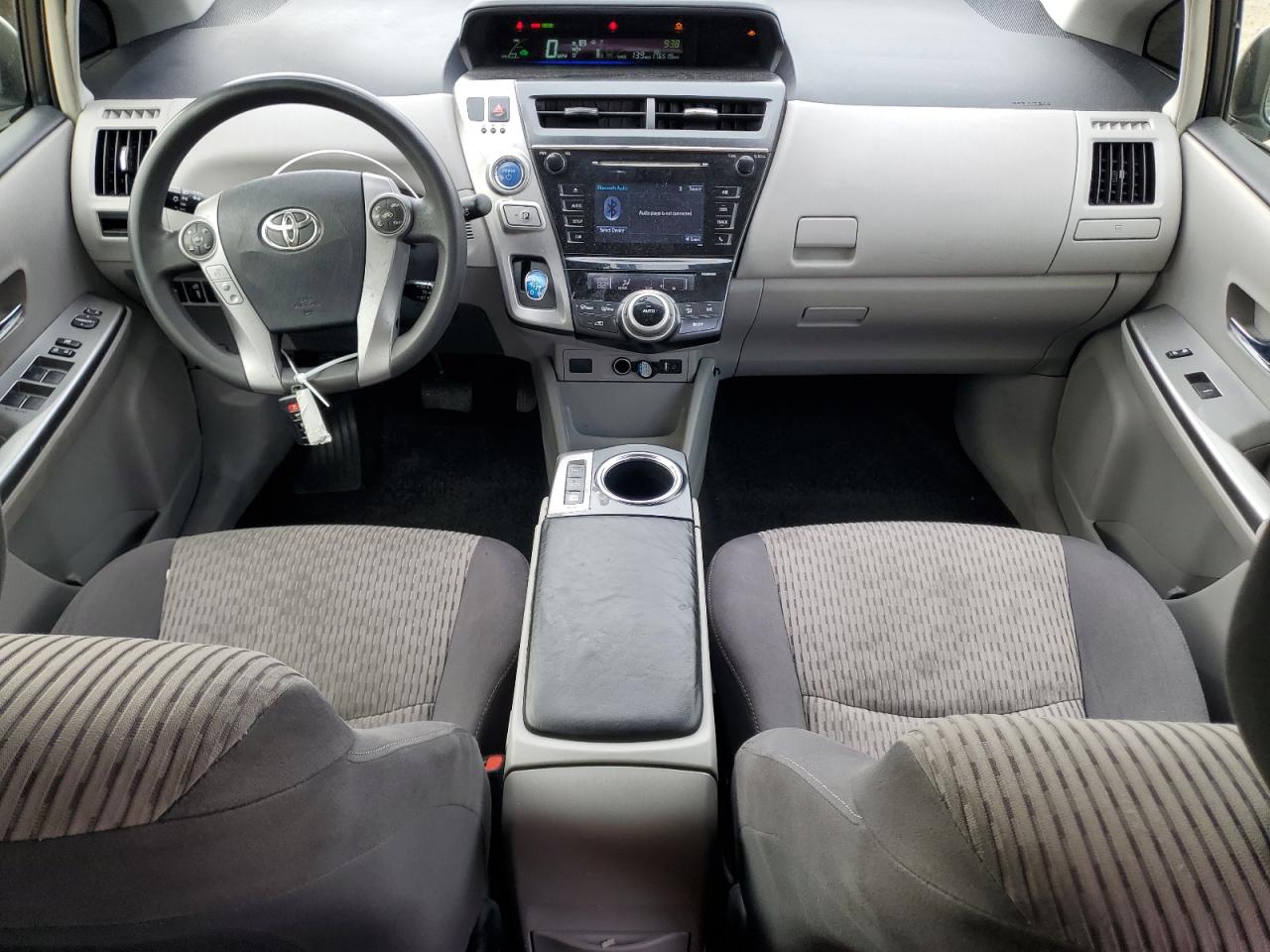 JTDZN3EU1HJ066424 2017 Toyota Prius V