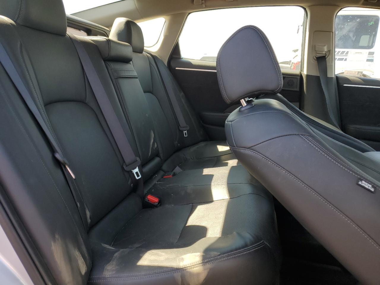 JHMZC5F30JC024262 2018 Honda Clarity Touring