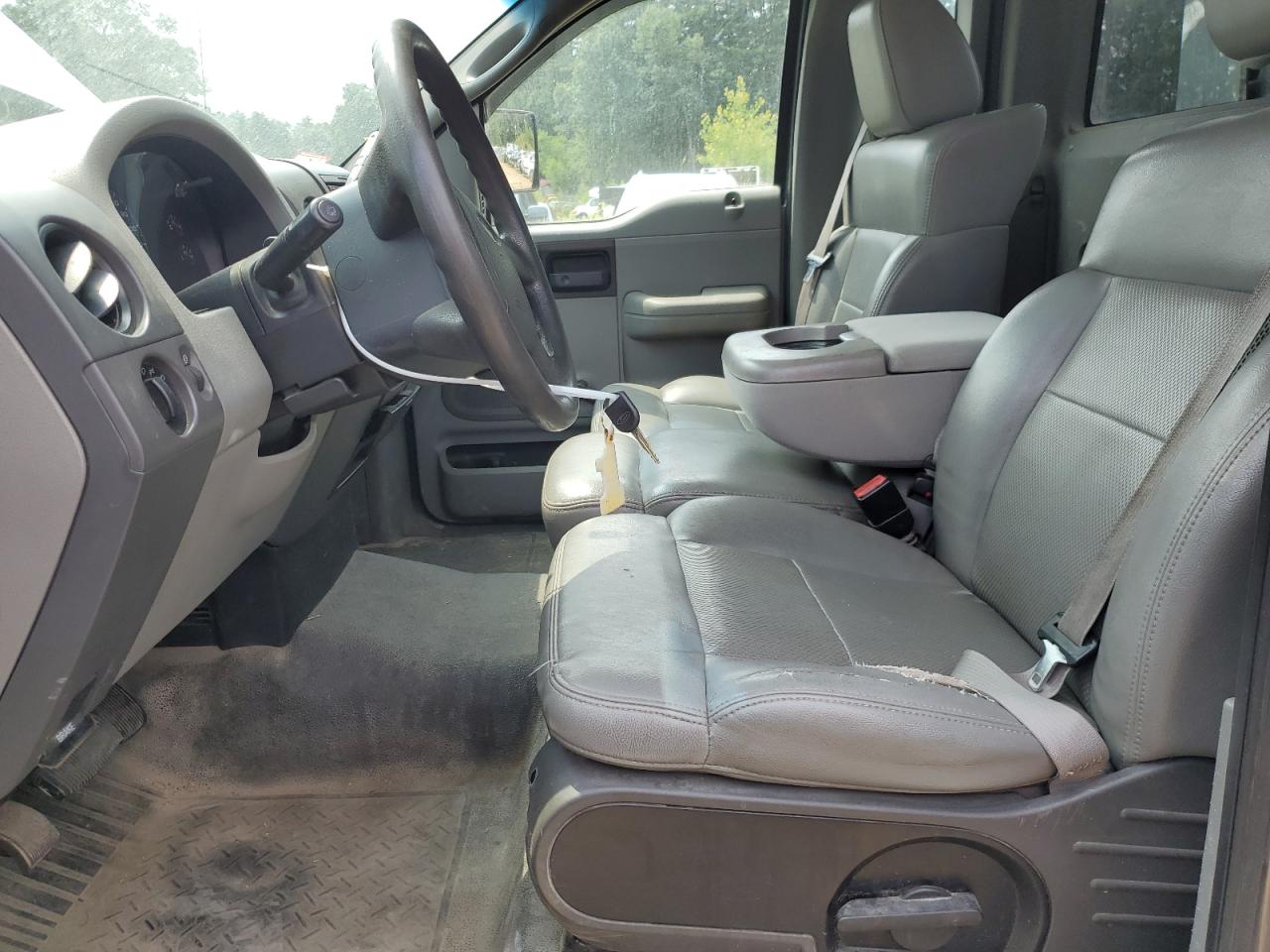 1FTRF12245NB94553 2005 Ford F150