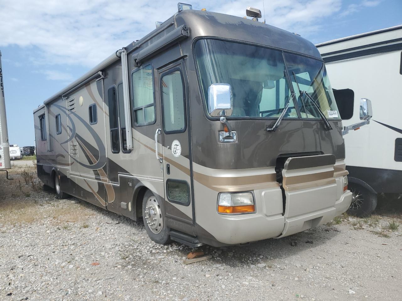 Freightliner XC Chassis 2003 