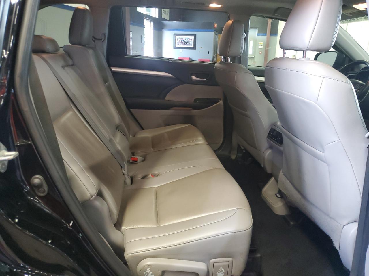 5TDJGRFH2KS058757 2019 Toyota Highlander Hybrid