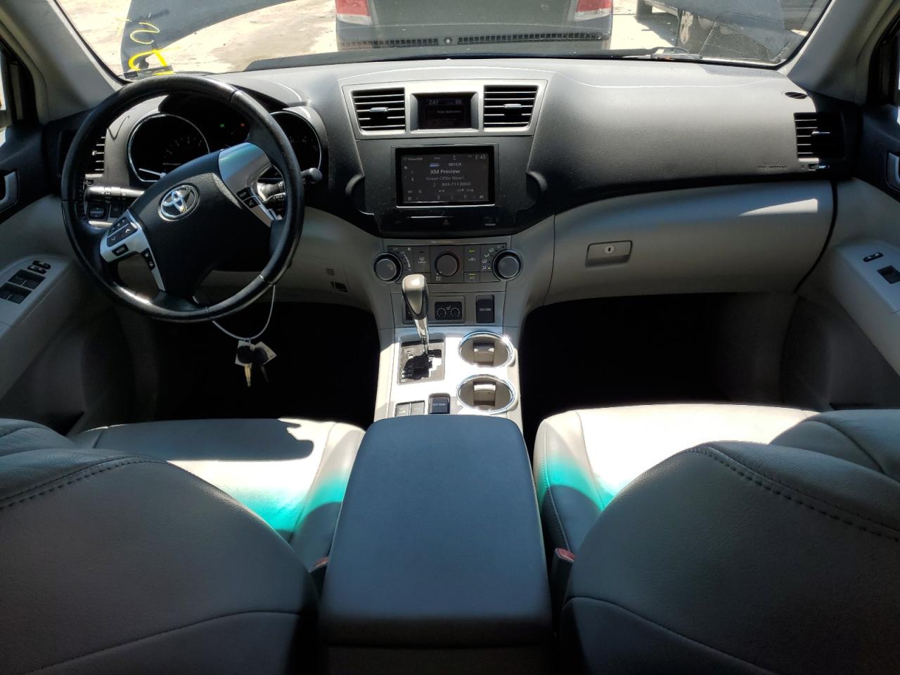 5TDBK3EH2CS131077 2012 Toyota Highlander Base