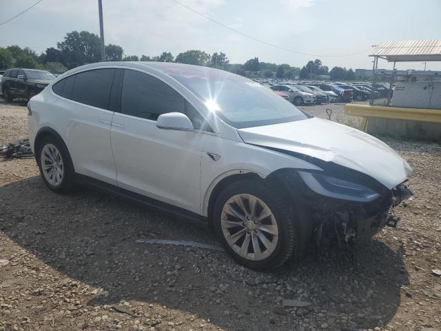 VIN 5YJXCAE23JF121274 2018 Tesla MODEL X no.4