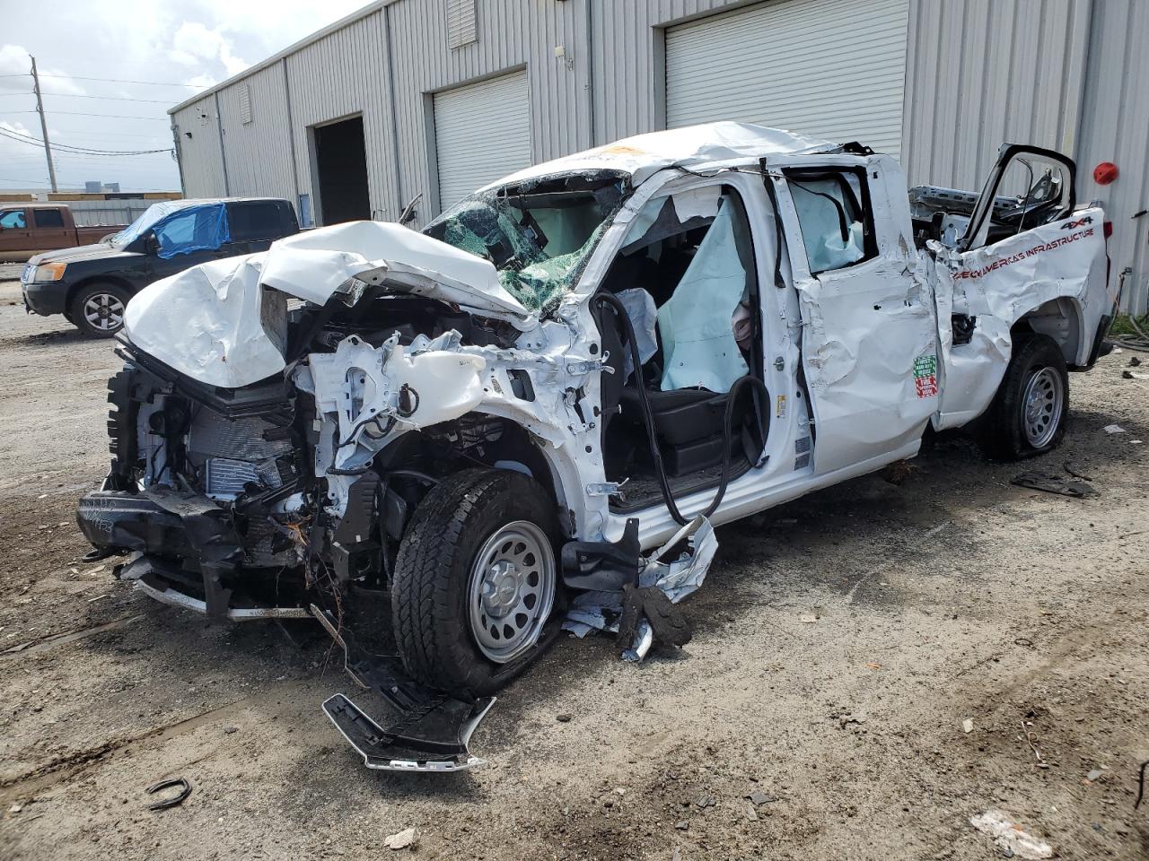 Lot #2977051616 2024 CHEVROLET SILVERADO