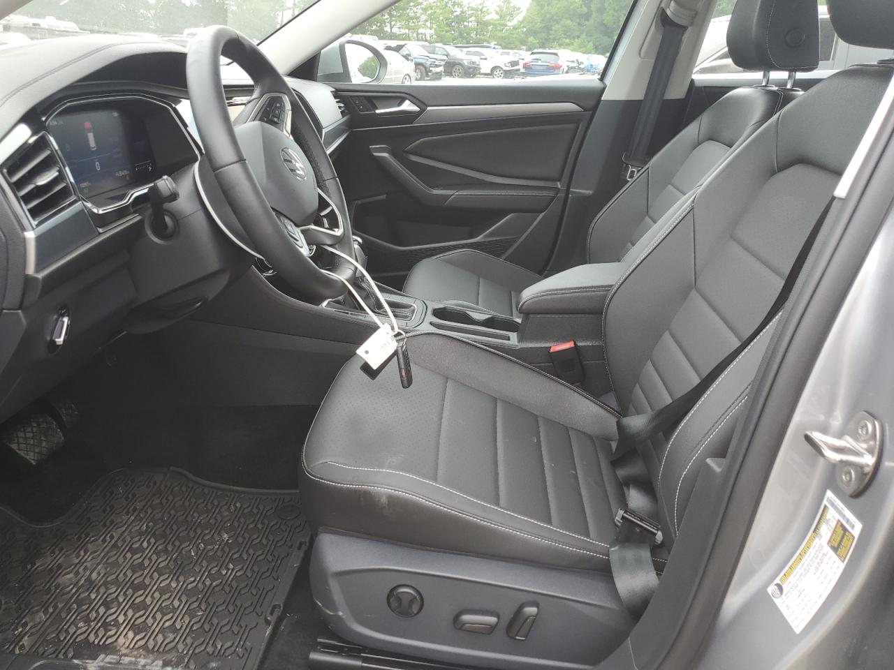 3VWEM7BU1NM005261 2022 Volkswagen Jetta Se