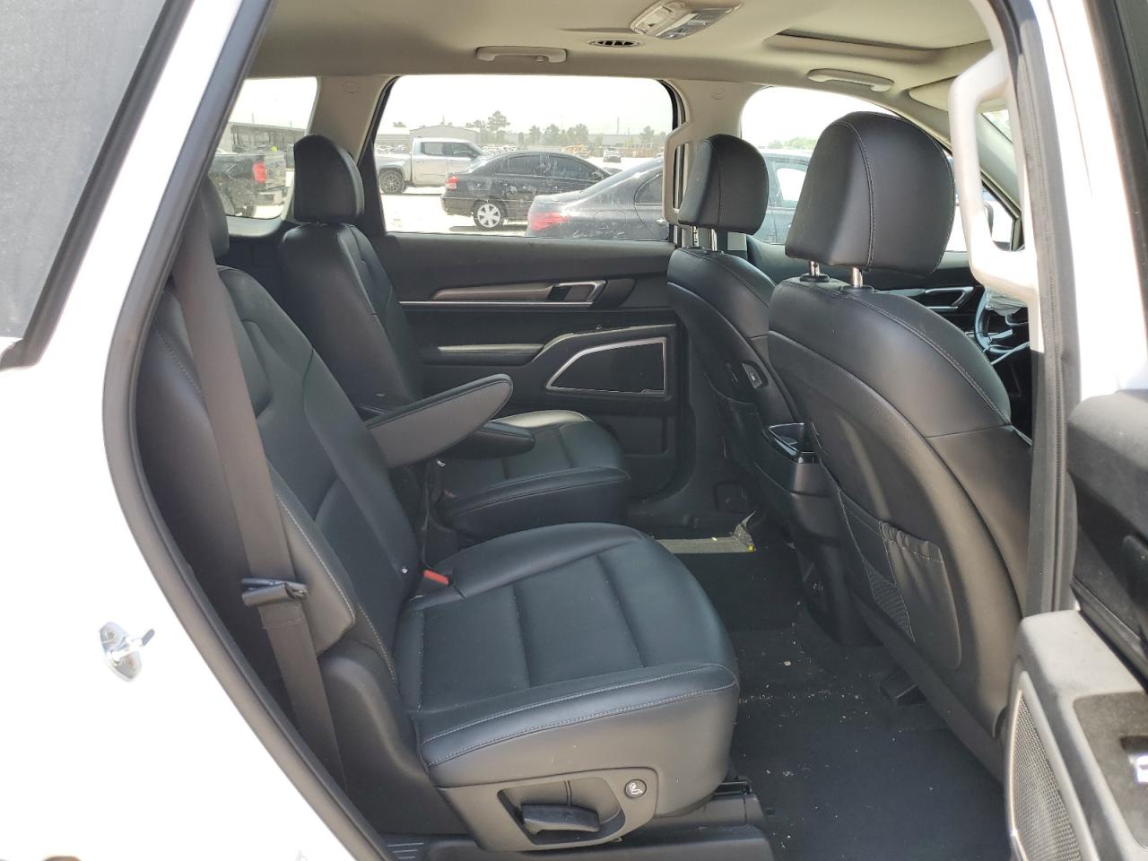 5XYP64HC6NG274193 2022 Kia Telluride S