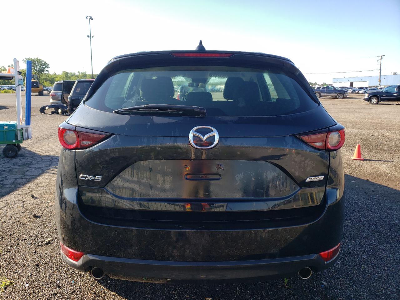 2018 Mazda Cx-5 Sport vin: JM3KFABM1J1444861