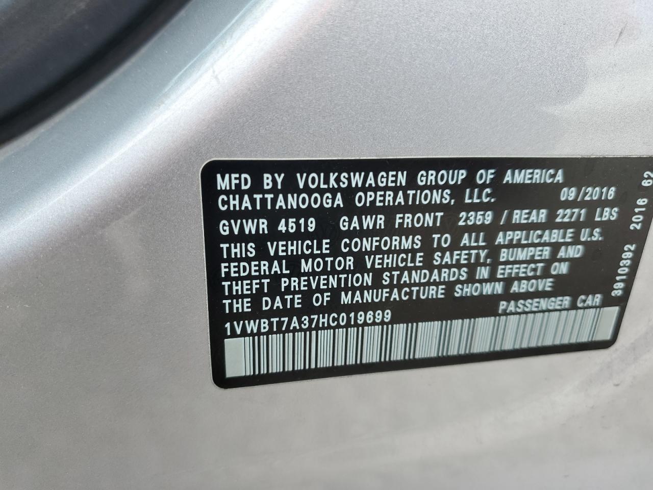 1VWBT7A37HC019699 2017 Volkswagen Passat Se