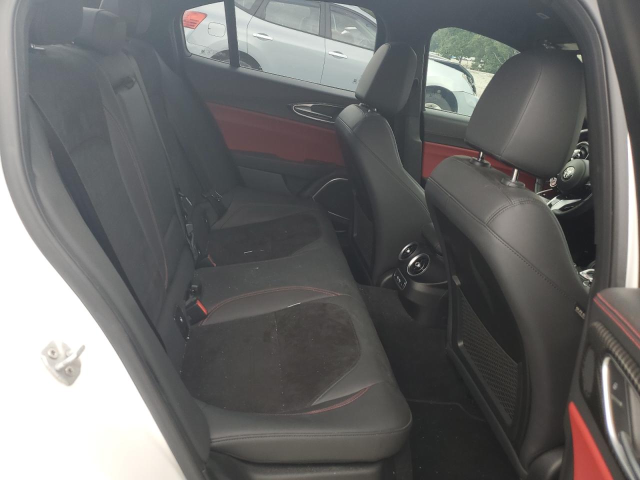 ZARFAMEV6M7648559 2021 Alfa Romeo Giulia Quadrifoglio