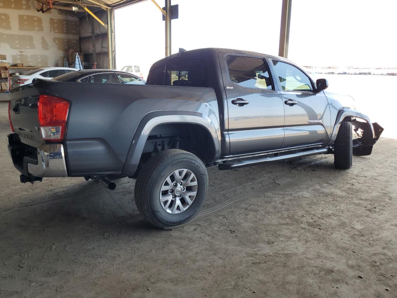 3TMAZ5CN2HM042497 2017 Toyota Tacoma Double Cab