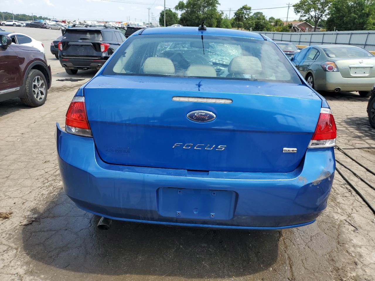 1FAHP3HN2BW201369 2011 Ford Focus Sel