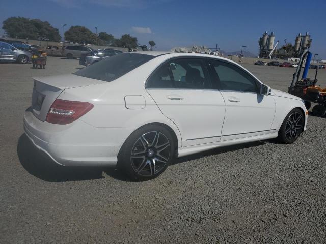 VIN WDDGF4HB9DA811120 2013 Mercedes-Benz C-Class, 250 no.3