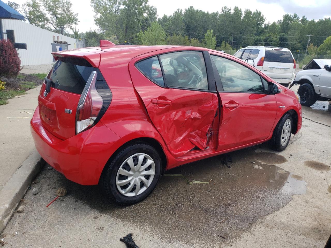 Lot #2733788465 2016 TOYOTA PRIUS C