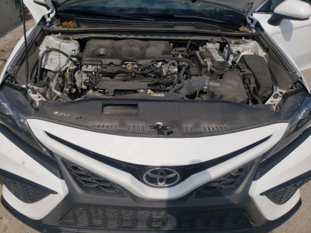 4T1G11AK9MU595720 Toyota Camry SE 12