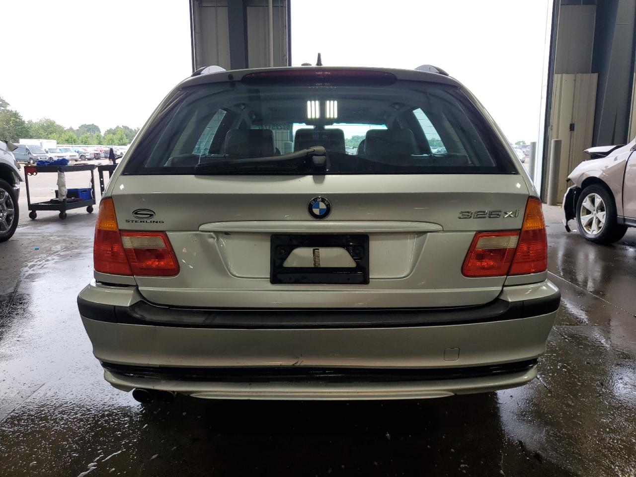 WBAEP33494PF04030 2004 BMW 325 Xit