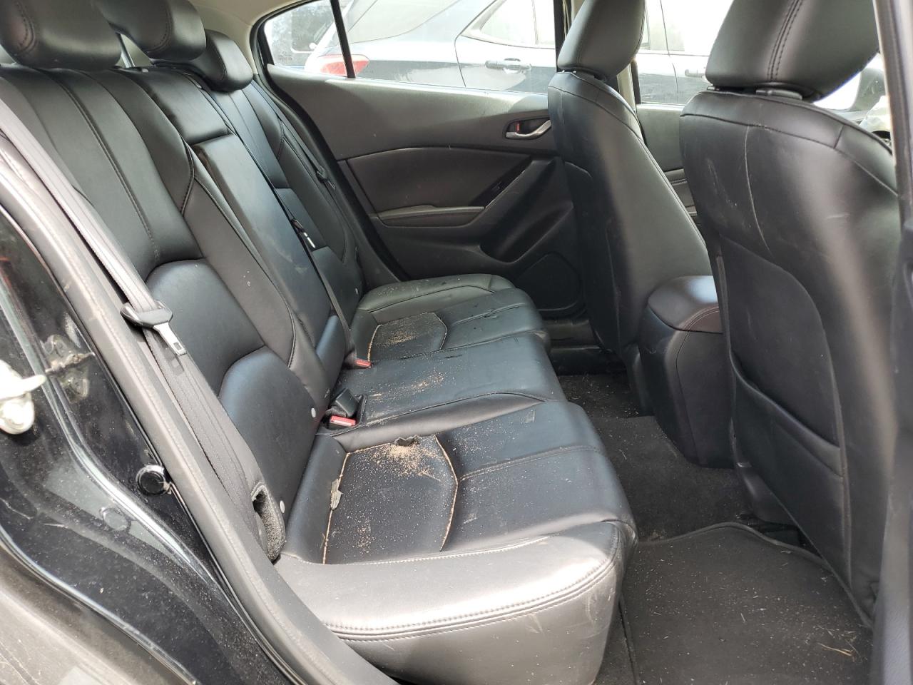 3MZBN1L38JM242391 2018 Mazda 3 Touring