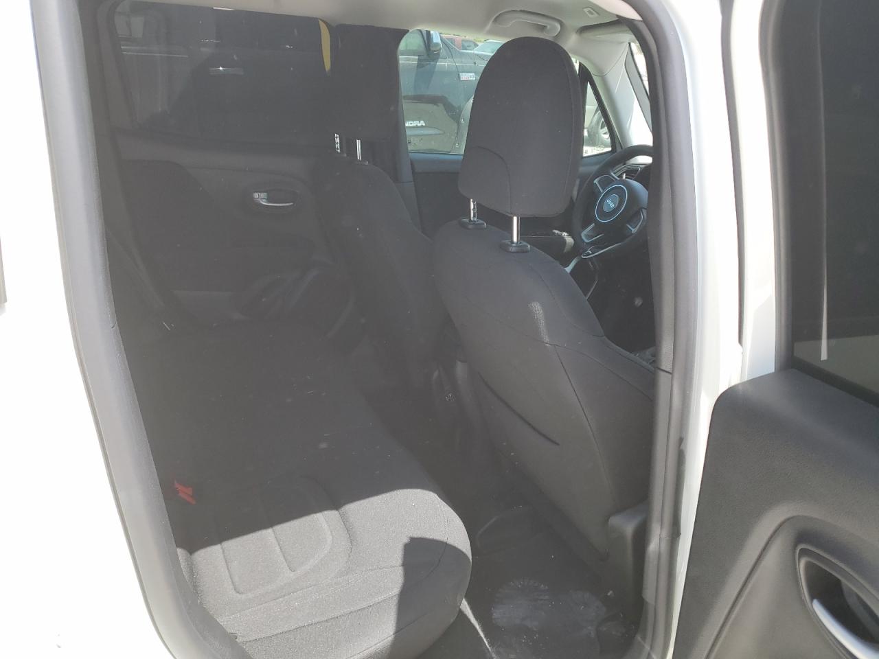 ZACNJABB2LPL42584 2020 Jeep Renegade Latitude