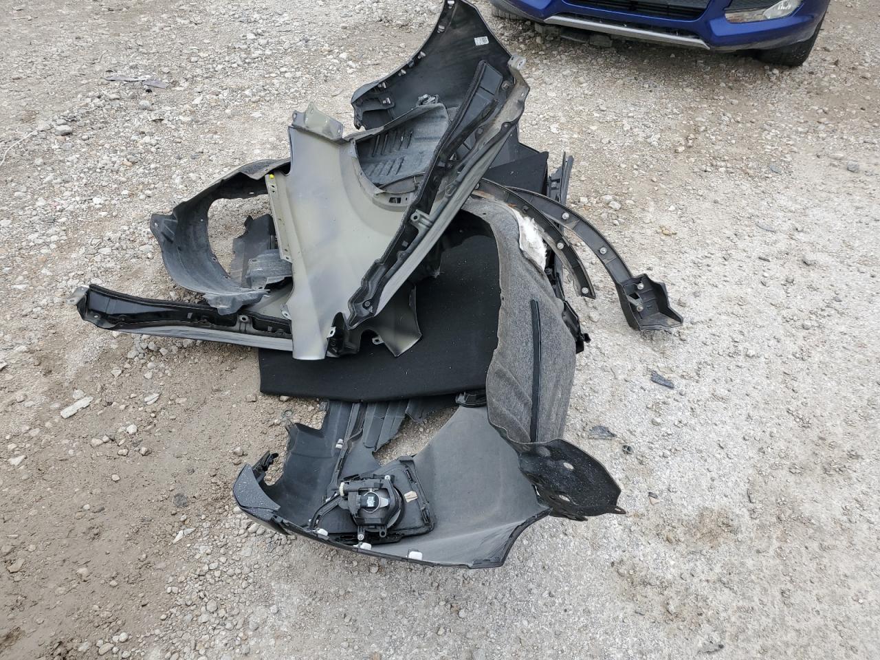 JTMWFREV1HD093374 2017 Toyota Rav4 Xle