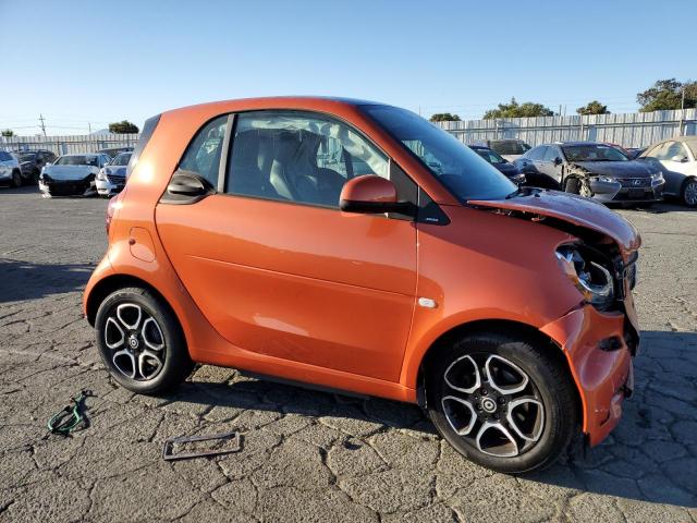 VIN WMEFJ9BA8JK321230 2018 Smart Fortwo no.4