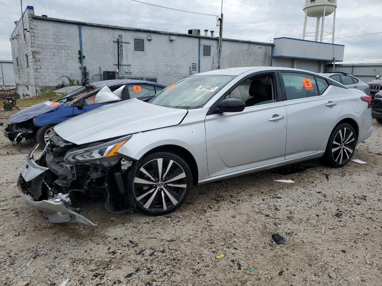 2022 Nissan Altima Sr vin: 1N4BL4CV5NN402918