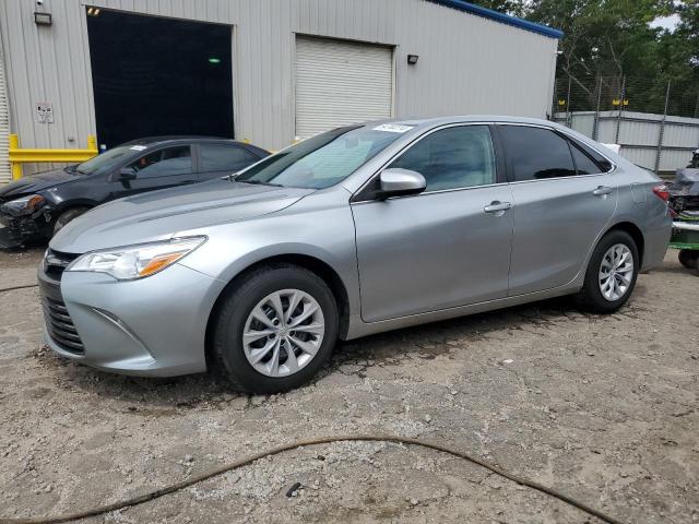 VIN 4T4BF1FK6FR510488 2015 Toyota Camry, LE no.1