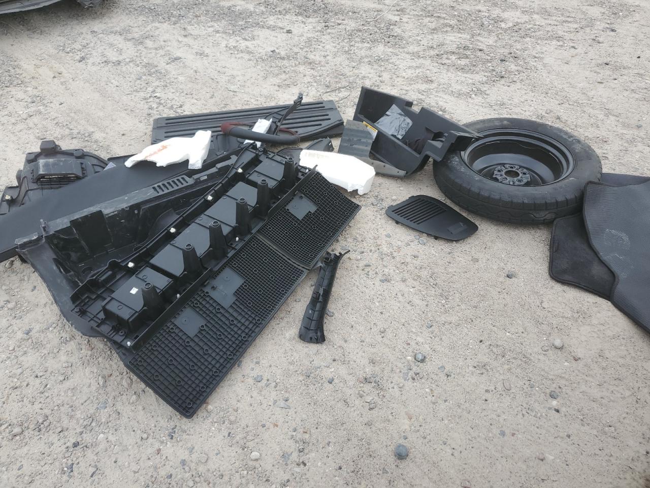 2T3WFREV0FW157419 2015 Toyota Rav4 Xle