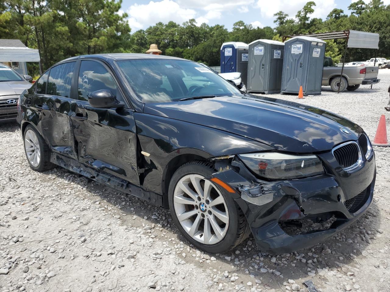 WBAPH7G52BNN03176 2011 BMW 328 I