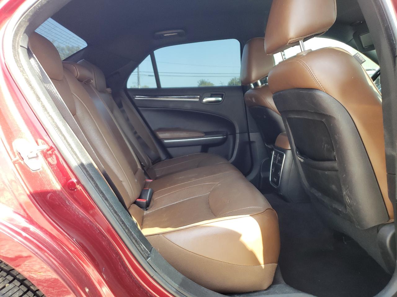 2C3CCAKG3JH250581 2018 Chrysler 300 Limited