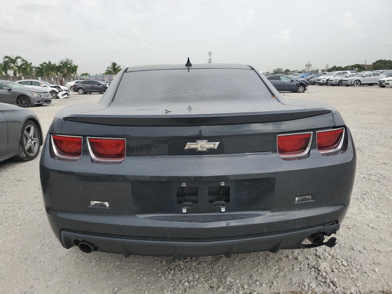 2013 Chevrolet Camaro Ls vin: 2G1FA1E39D9144358