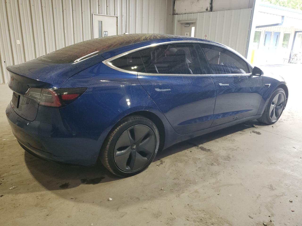 2019 Tesla Model 3 vin: 5YJ3E1EAXKF419743