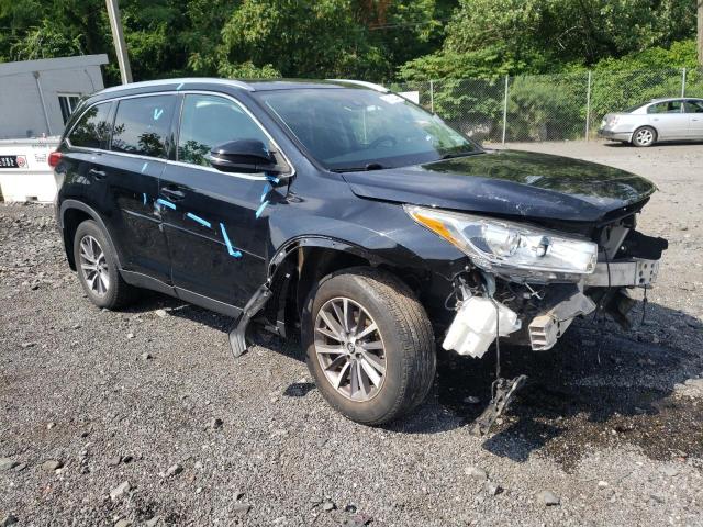 VIN 5TDJZRFH6KS596212 2019 Toyota Highlander, SE no.4