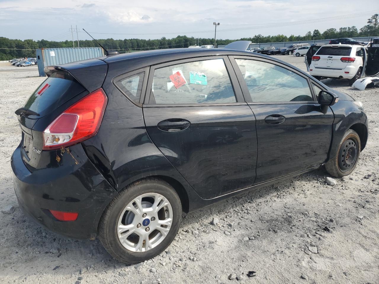 Lot #2756517701 2016 FORD FIESTA SE